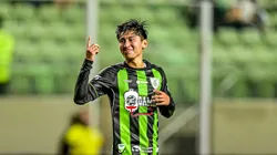 Atacante do Coelho durante empate com o Criciúma