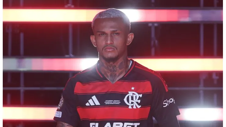 Wesley entrando em campo para o duelo contra o Chelsea. Fotos: Gilvan de Souza/Flamengo