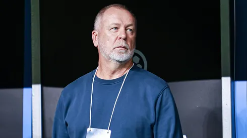 Mano Menezes técnico do Grêmio durante partida contra o Godoy Cruz no estádio Arena do Grêmio pelo campeonato Copa Sul-americana 2025.