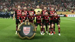 Titulares do Flamengo perfilados em campo. Foto: Gilvan de Souza/Flamengo.