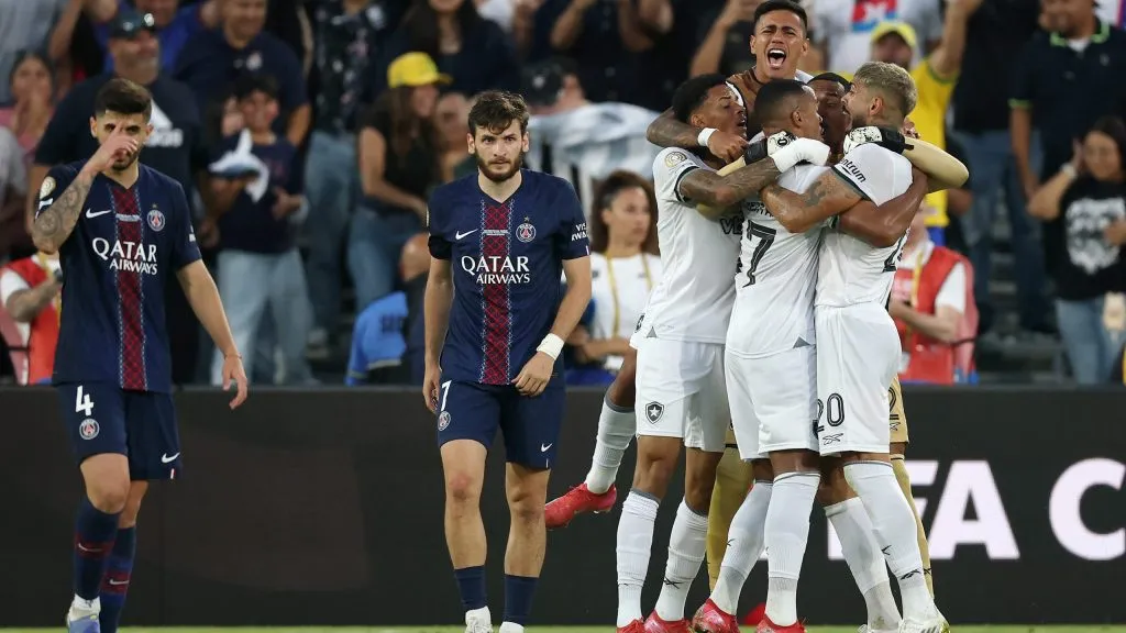Botafogo comemorando contra o PSG