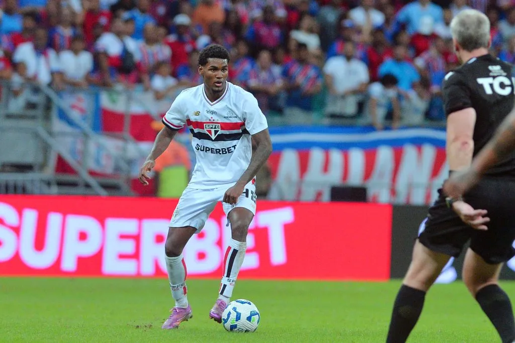 BA – SALVADOR – 31/05/2025 – BRASILEIRO A 2025, BAHIA X SAO PAULO – Lucas Ferreira, jogador do Sao Paulo durante partida contra o Bahia no estadio Arena Fonte Nova pelo campeonato Brasileiro A 2025. Foto: Walmir Cirne/AGIF