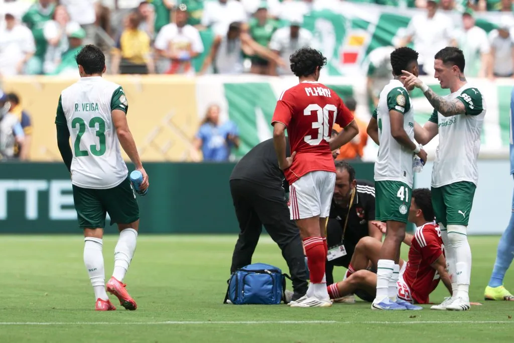EAST RUTHERFORD, NEW JERSEY – JUNE 19: Raphael Veiga #23 of Palmeiras reacts after receiving a red card which was later overturned following a VAR review during the FIFA Club World Cup 2025 group A match between SE Palmeiras and Al Ahly SC at MetLife Stadium on June 19, 2025 in East Rutherford, New Jersey. (Photo by Al Bello/Getty Images)