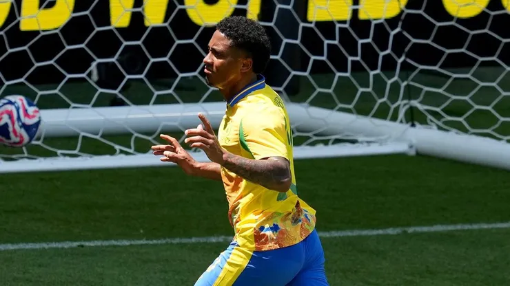 Torcida do Vasco aprovou a contratação do brasileiro Lucas Ribeiro, destaque do Mamelodi contra o Borussia.