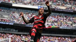 Wallace Yan, do Flamengo comemora o terceiro gol de sua equipe durante a partida do grupo D da Copa do Mundo de Clubes de 2025 contra o Chelsea entre o CR Flamengo e o Chelsea de 2025 na Filadélfia, Pensilvânia