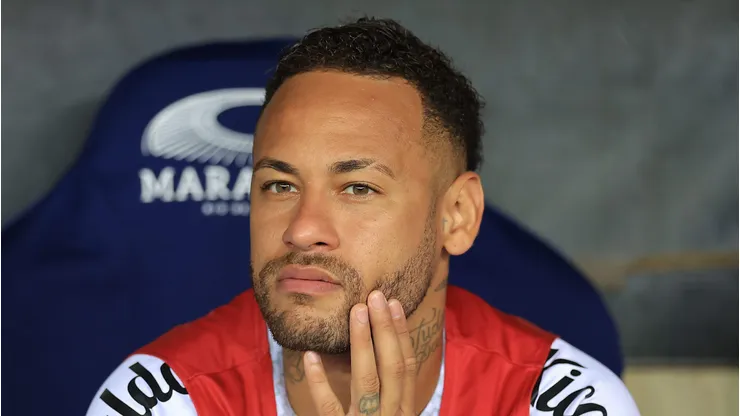 Neymar em ação pelo Santos - Foto: Buda Mendes/Getty Images