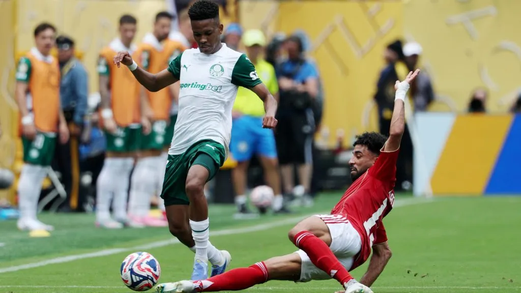 Estêvão contra o Al Ahly