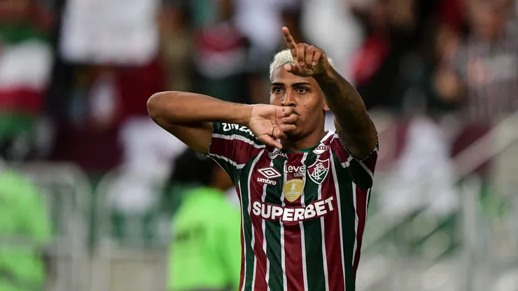 John Kennedy, ex-jogador do Fluminense, comemora seu gol durante partida contra o Alianza Lima-PER, pela CONMEBOL Libertadores de 2024. Foto: Thiago Ribeiro/AGIF.