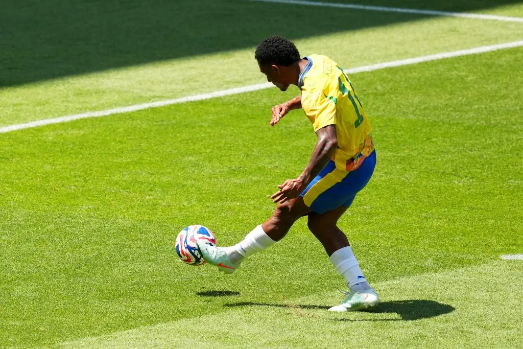 CINCINNATI, OHIO – JUNE 21: Lucas Ribeiro #10 of Mamelodi Sundowns FC scores his team’s first goal during the FIFA Club World Cup 2025 group F match between Mamelodi Sundowns FC and Borussia Dortmund at TQL Stadium on June 21, 2025 in Cincinnati, Ohio. (Photo by Dylan Buell/Getty Images)