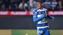 PACHUCA, MEXICO - APRIL 15: John Kennedy of Pachuca reacts during the 16th round match between Pachuca and Tigres UANL as part of the Torneo Clausura 2025 Liga MX at Hidalgo Stadium on April 15, 2025 in Pachuca, Mexico. (Photo by Hector Vivas/Getty Images)