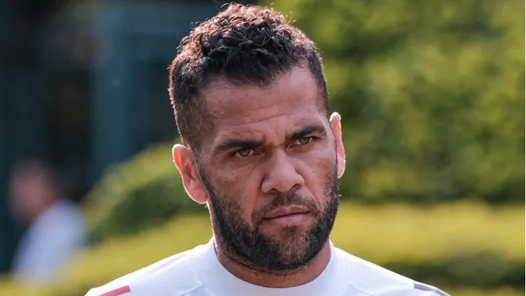 Daniel Alves foi o principal medalhão criticado por Souza