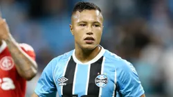 Grêmio espera aval de Mano para negociar multa e ter Marlon contra o Cruzeiro
