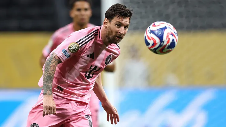 ATLANTA, GEORGIA - JUNE 19: Lionel Messi #10 of Inter Miami passes the ball during the first half of the FIFA Club World Cup 2025 group A match between Internacional CF Miami and FC Porto at Mercedes-Benz Stadium on June 19, 2025 in Atlanta, Georgia. (Photo by Kevin C. Cox/Getty Images)