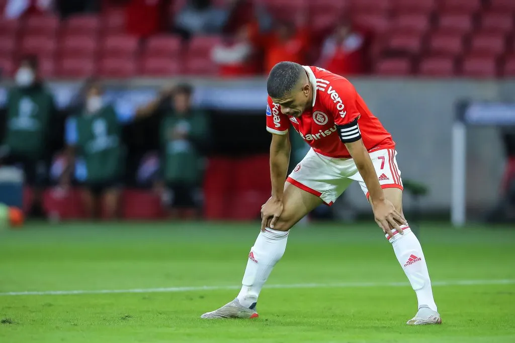 Taison quer retornar ao Internacional – Foto: Pedro H. Tesch/AGIF