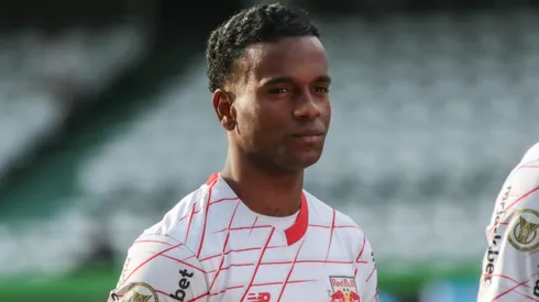 Helinho é alvo do Santos para o decorrer da temporada