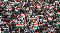 EAST RUTHERFORD, NEW JERSEY - JUNE 21: Fans of Fluminense FC show their support prior to the FIFA Club World Cup 2025 group F match between Fluminense FC and Ulsan HD FC at MetLife Stadium on June 21, 2025 in East Rutherford, New Jersey. (Photo by Al Bello/Getty Images)