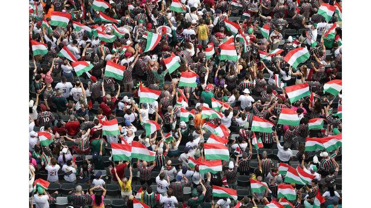 EAST RUTHERFORD, NEW JERSEY - JUNE 21: Fans of Fluminense FC show their support prior to the FIFA Club World Cup 2025 group F match between Fluminense FC and Ulsan HD FC at MetLife Stadium on June 21, 2025 in East Rutherford, New Jersey. (Photo by Al Bello/Getty Images)
