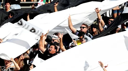 Torcida do Botafogo contra o Paris Saint-Germain - Foto: Vítor Silva/BFR