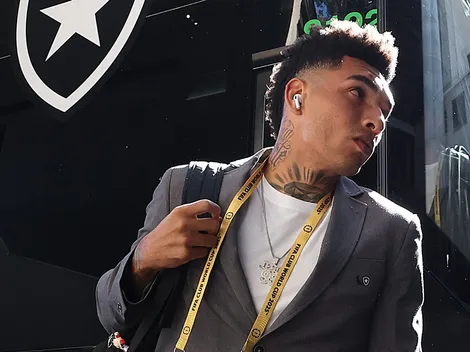 Jogadores do Botafogo chegam ao Rose Bowl Stadium