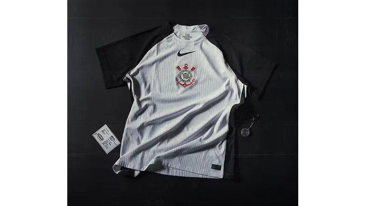 Nike é fornecedora de material esportivo do Corinthians desde 2003 — Foto: Divulgação / Nike