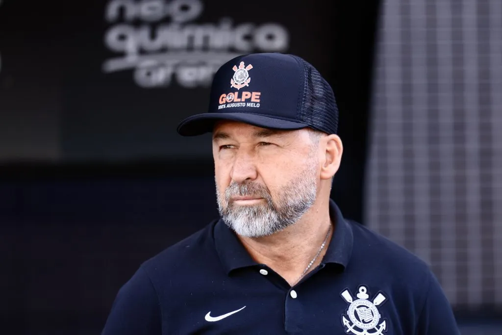 SP – SAO PAULO – 18/05/2025 – BRASILEIRO A 2025, CORINTHIANS X SANTOS – Augusto Melo presidente do Corinthians durante partida contra o Santos no estadio Arena Corinthians pelo campeonato Brasileiro A 2025.  Foto: Marcello Zambrana/AGIF