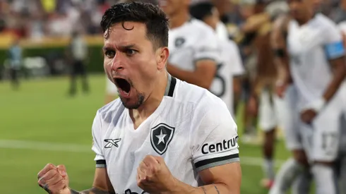 PASADENA, CALIFORNIA - JUNE 19: Artur of Botafogo celebrates following the team's victory after the FIFA Club World Cup 2025 group B match between Paris Saint-Germain FC and Botafogo FR at Rose Bowl Stadium on June 19, 2025 in Pasadena, California. (Photo by Stu Forster/Getty Images)
