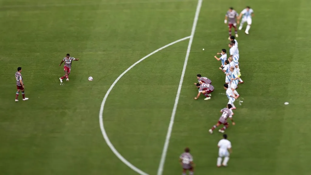 EAST RUTHERFORD, NEW JERSEY – JUNE 21:  (EDITORS NOTE: Image was created using a variable planed lens.) Jhon Arias #21 of Fluminense FC scores his team’s first goal during the FIFA Club World Cup 2025 group F match between Fluminense FC and Ulsan HD FC at MetLife Stadium on June 21, 2025 in East Rutherford, New Jersey. (Photo by Al Bello/Getty Images)