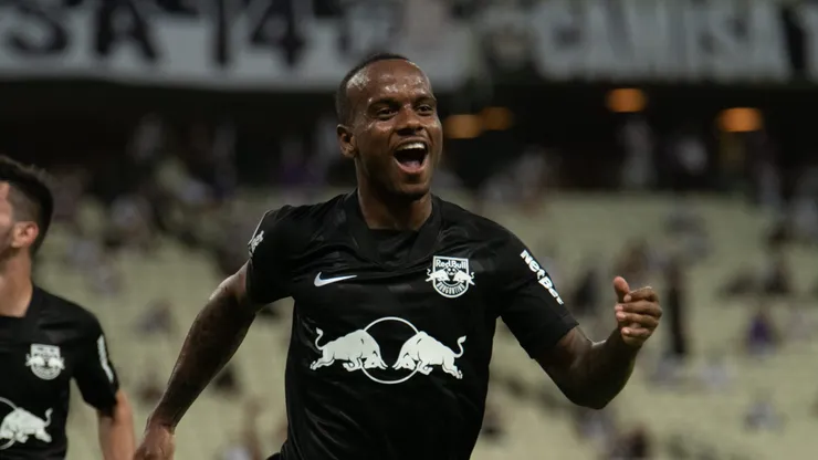 Atacante se destacou pelo RB Bragantino. Foto: Kely Pereira/AGIF