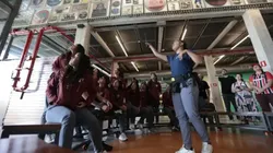 Torcedores no museu do futebol. Foto: Paulo Pinto/Agência Brasil