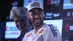 Neymar durante sua apresentação oficial como jogador do Santos em coletiva de imprensa realizada no Vila Belmiro. Foto: Reinaldo Campos/AGIF