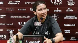 Jéssica de Lima, ex-treinadora da Ferroviária (Foto/Reprodução)