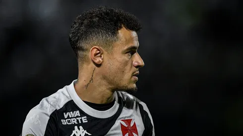 Coutinho tenta liberação do Aston Villa, mas ingleses estão dificultando as ações