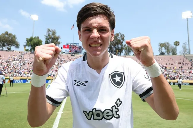 Montoro, meia-atacante argentino encantou os botafoguenses com sua atuação no jogo contra o Atlético de Madrid nesta segunda.  Foto: Vitor Silva/Botafogo