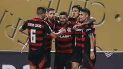 Jogadores do Flamengo celebram gol marcado no Mundial. Foto: Gilvan de Souza/Flamengo.