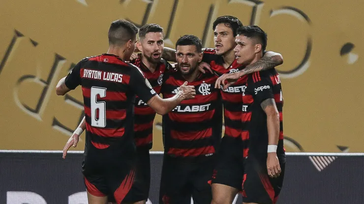 Jogadores do Flamengo celebram gol marcado no Mundial. Foto: Gilvan de Souza/Flamengo.