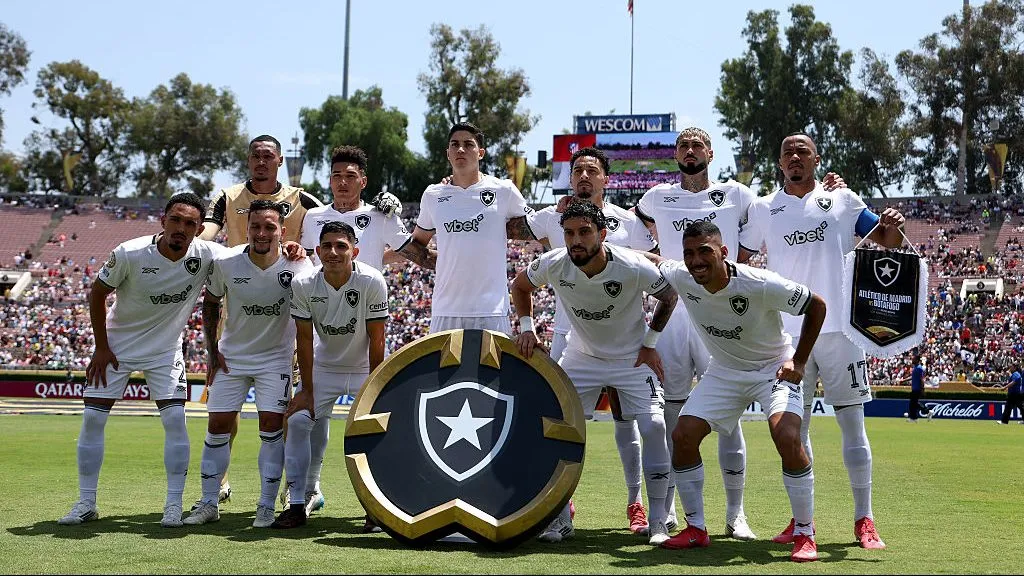 Time do Botafogo contra o Atlético de Madrid no Mundial. Foto: Stu Forster/Getty Images