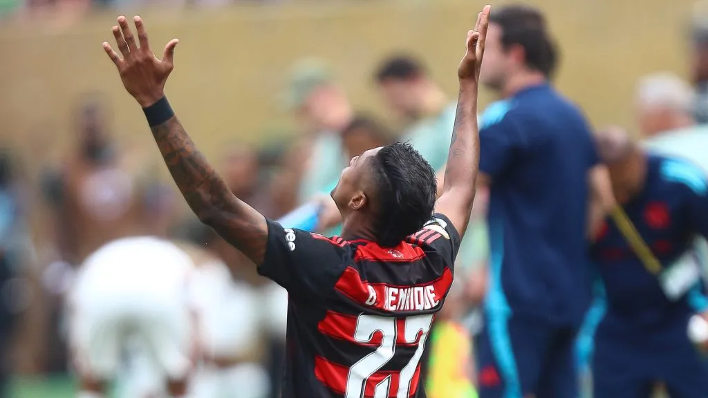 Bruno Henrique comemora o seu gol contra o Chelsea – Foto: Flickr Clube de Regatas Flamengo
