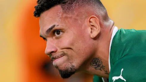 EAST RUTHERFORD, NEW JERSEY - JUNE 15: Paulinho of SE Palmeiras looks on during the FIFA Club World Cup 2025 group A match between SE Palmeiras and FC Porto at MetLife Stadium on June 15, 2025 in East Rutherford, New Jersey. (Photo by David Ramos/Getty Images)