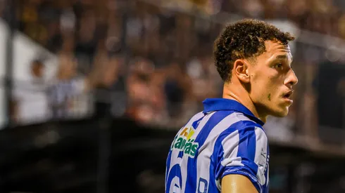 RN - NATAL - 21/04/2025 - BRASILEIRO C 2025, ABC X CSA - Enzo jogador do CSA durante partida contra o ABC no estadio Frasqueirao pelo campeonato Brasileiro C 2025. Foto: Alexandre Lago/AGIF