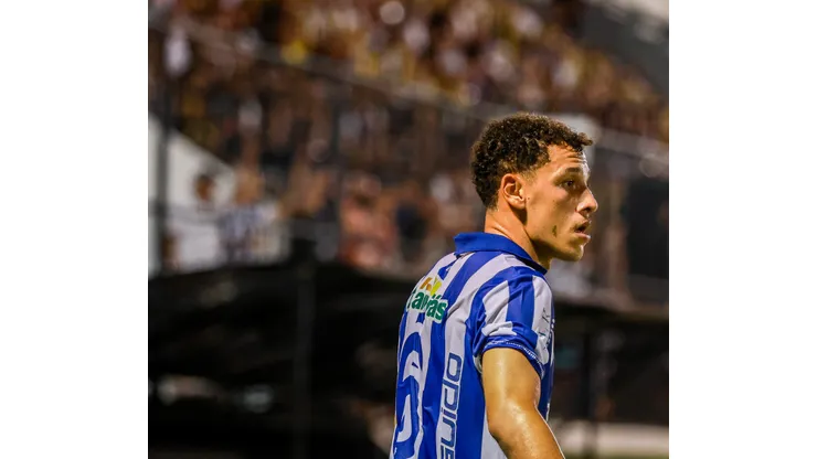 RN - NATAL - 21/04/2025 - BRASILEIRO C 2025, ABC X CSA - Enzo jogador do CSA durante partida contra o ABC no estadio Frasqueirao pelo campeonato Brasileiro C 2025. Foto: Alexandre Lago/AGIF