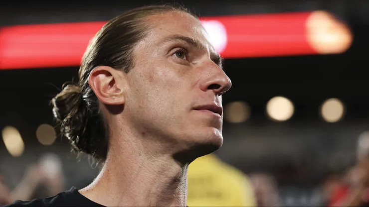 Torcida pede para Filipe Luís não colocar Michael e Cebolinha em "hipótese alguma" contra o Bayern.