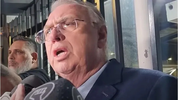 Osmar Stabile, presidente interino do Timão, comandou decisão sobre permanência com a Nike