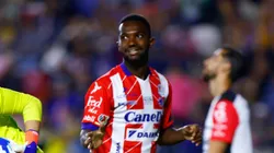 Vitinho durante partida entre San Luis x Atlas