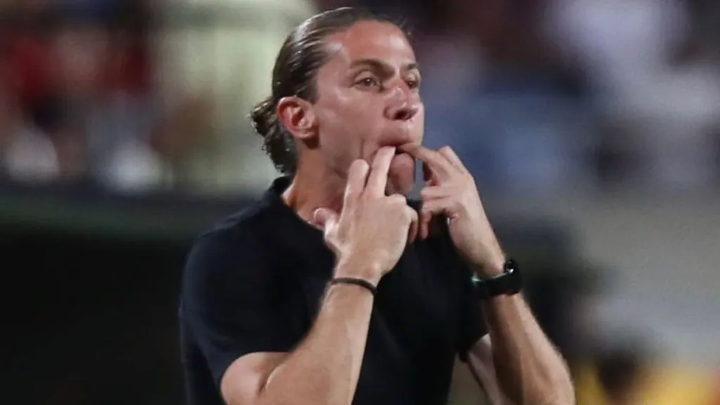 Filipe Luís acertou em colocar Wallace Yan no 2º tempo – Foto: Gilvan de Souza/Flamengo