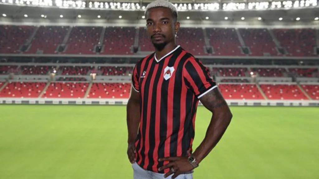 Thiago Mendes, ex-jogador do Al-Rayyan-CAT. Foto: Reprodução/Al-Rayyan.
