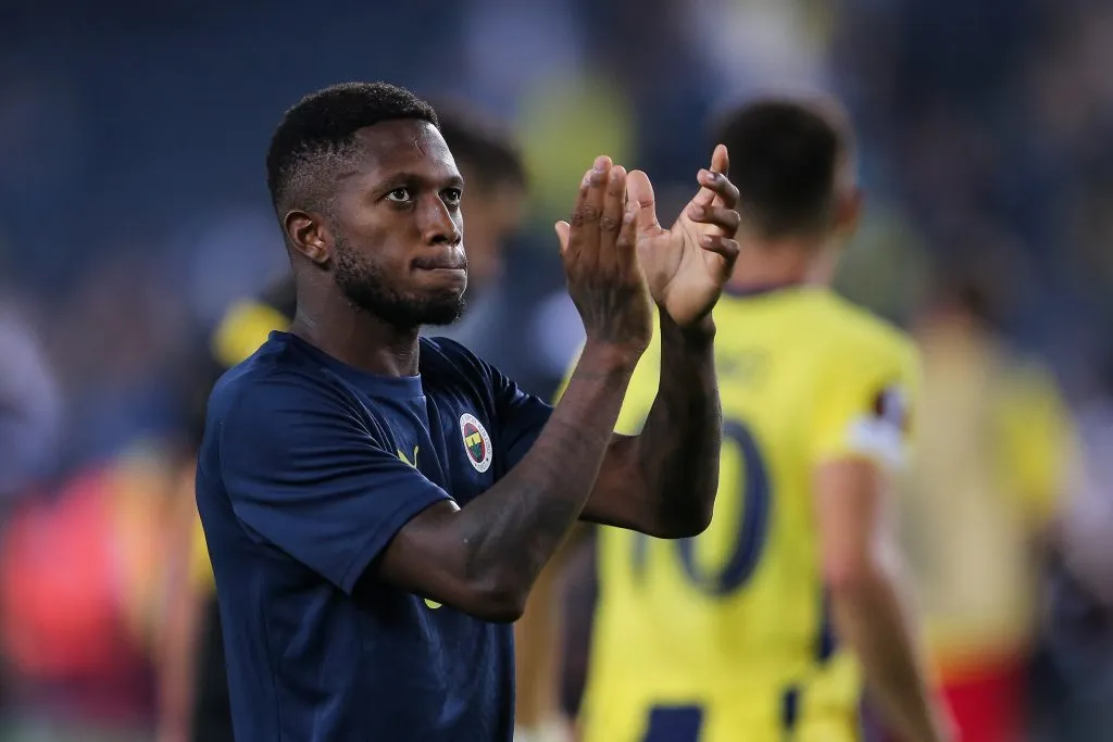 ISTANBUL, TURKEY – September 26:Fred of Fenerbahce shows appreciation to the fans during the UEFA Europa League 2024/25 League Phase MD1 match between Fenerbahce SK and R. Union Saint-Gilloise at Ulker Stadium on September 26, 2024 in Istanbul, Turkey. (Photo by Ahmad Mora/Getty Images)