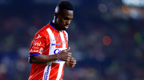 SAN LUIS POTOSI, MEXICO - DECEMBER 4: Vitinho of Atletico San Luis looks on during the semifinal first leg match between Atletico San Luis and Monterrey as part of the Torneo Apertura 2024 Liga MX at Estadio Alfonso Lastras on December 4, 2024 in San Luis Potosi, Mexico. (Photo by Leopoldo Smith/Getty Images)