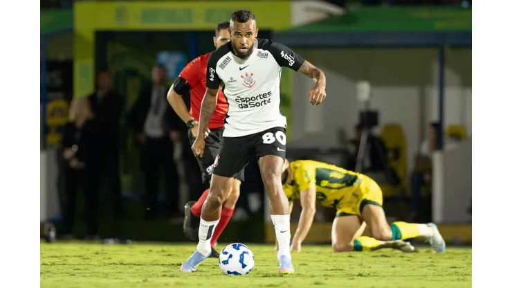 SP - MIRASSOL - 10/05/2025 - BRASILEIRO A 2025, MIRASSOL X CORINTHIANS - ALEX SANTANA jogador do Corinthians durante partida contra o Mirassol no estadio Jose Maria de Campos Maia pelo campeonato Brasileiro A 2025. Foto: Joisel Amaral/AGIF