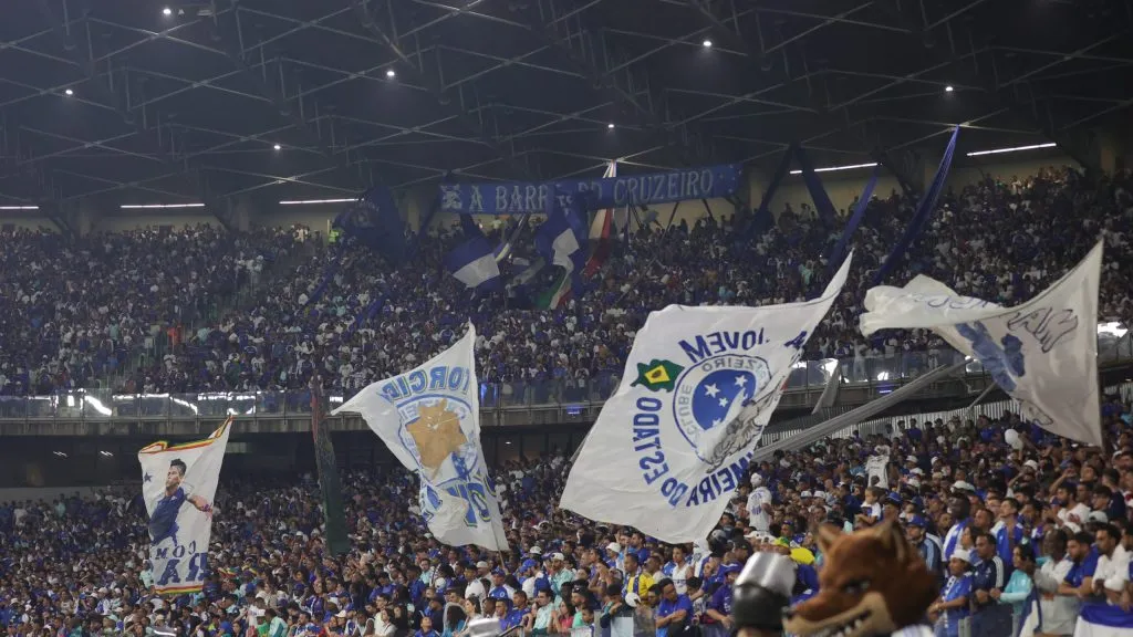 Torcedores do Cruzeiro presentes no Mineirão. Foto: Gilson Lobo/AGIF.