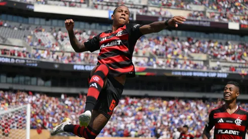 PHILADELPHIA, PENNSYLVANIA - JUNE 20: Wallace Yan #64 of CR Flamengo celebrates scoring his team's third goal during the FIFA Club World Cup 2025 group D match between CR Flamengo and Chelsea FC at Lincoln Financial Field on June 20, 2025 in Philadelphia, Pennsylvania. (Photo by David Ramos/Getty Images)